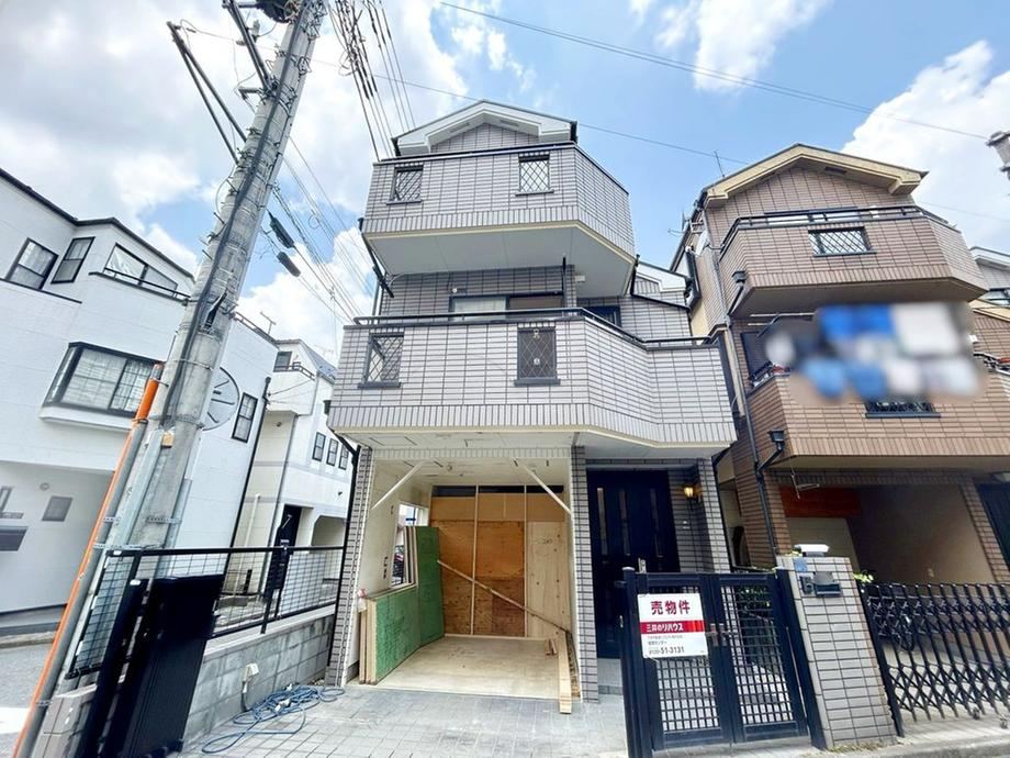 4LDK house in Itabashi Ward, Tokyo - Photo 1