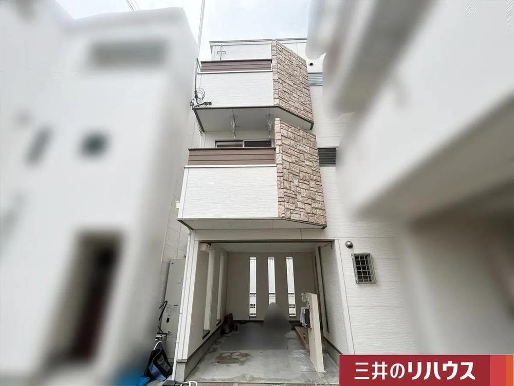 4LDK house in Tsurumi Ward, Osaka - Photo 1