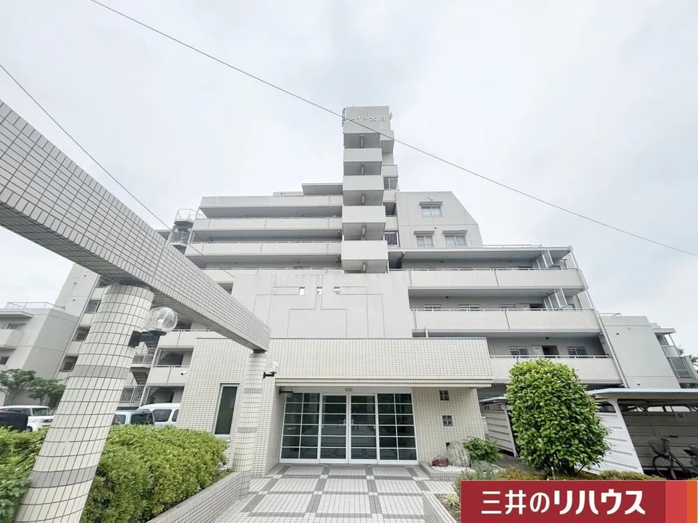 3LDK+S apartment in Obu, Aichi - Photo 1