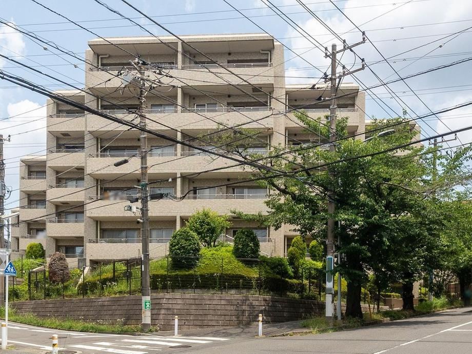 4LDK apartment in Aoba Ward, Yokohama, Kanagawa - Photo 1