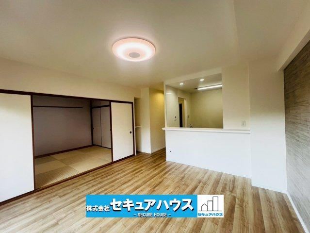 3LDK apartment in Nisshin, Aichi - Photo 1