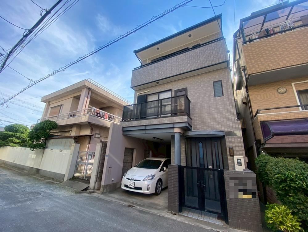 4LDK house in Neyagawa, Osaka - Photo 1