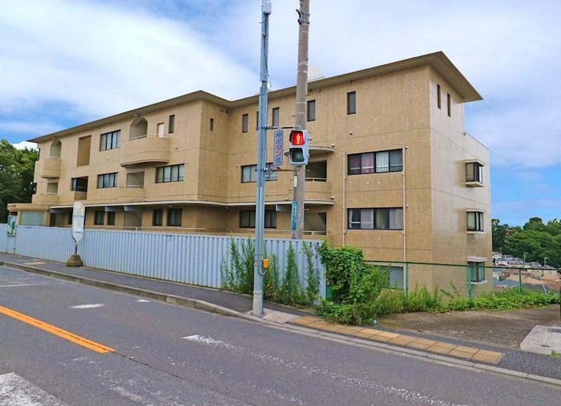 2LDK apartment in Tsurumi Ward, Yokohama, Kanagawa - Photo 1