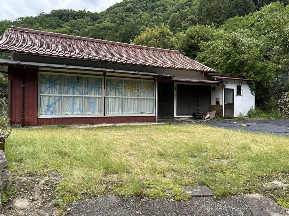 5LDK house in Tsu, Mie - Photo 1