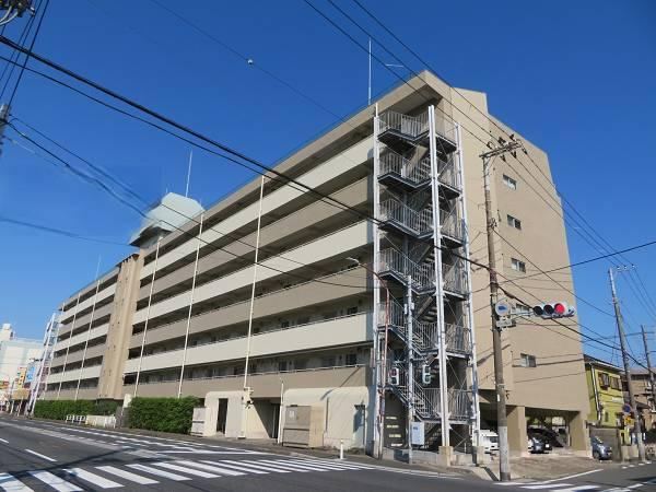 2DK apartment in Ichikawa, Chiba - Photo 1