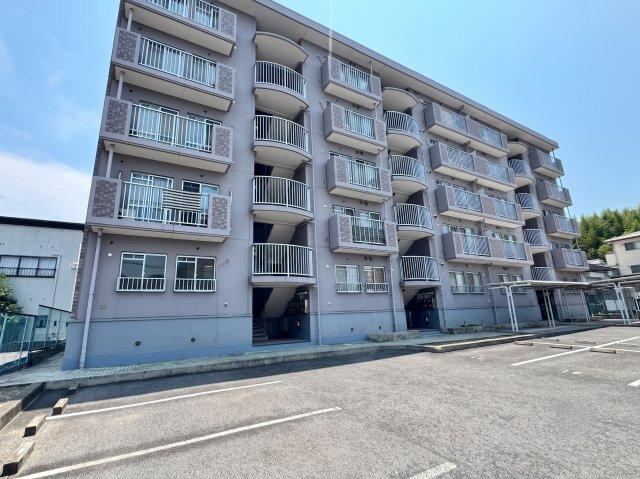 4LDK apartment in Fukuyama, Hiroshima - Photo 1