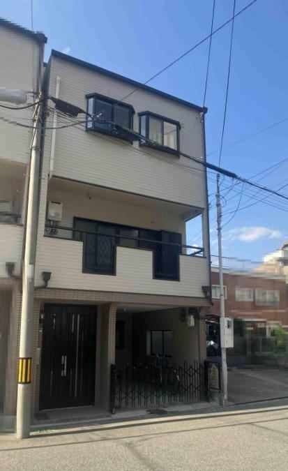4LDK house in Kita Ward, Osaka - Photo 1