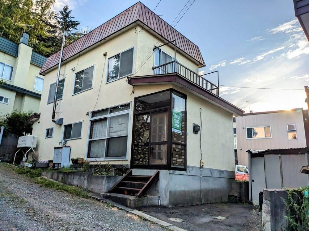 4LDK house in Otaru, Hokkaido - Photo 1