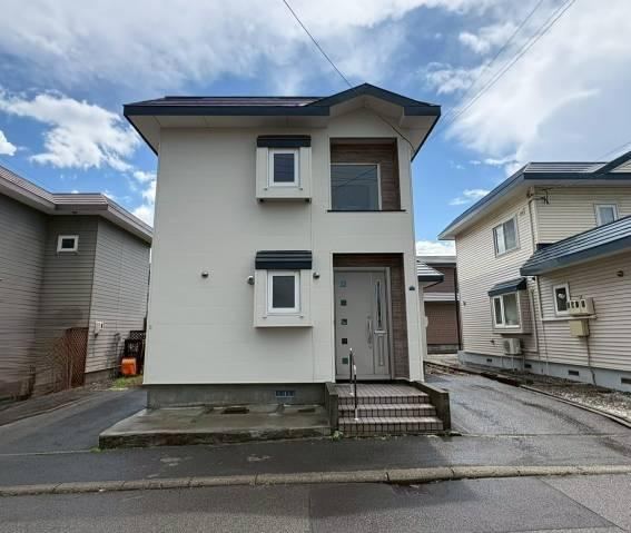4LDK house in Higashi Ward, Sapporo, Hokkaido - Photo 1