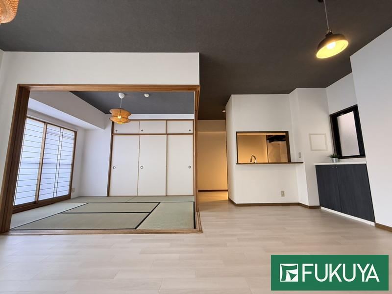 3LDK apartment in Toyonaka, Osaka - Photo 1