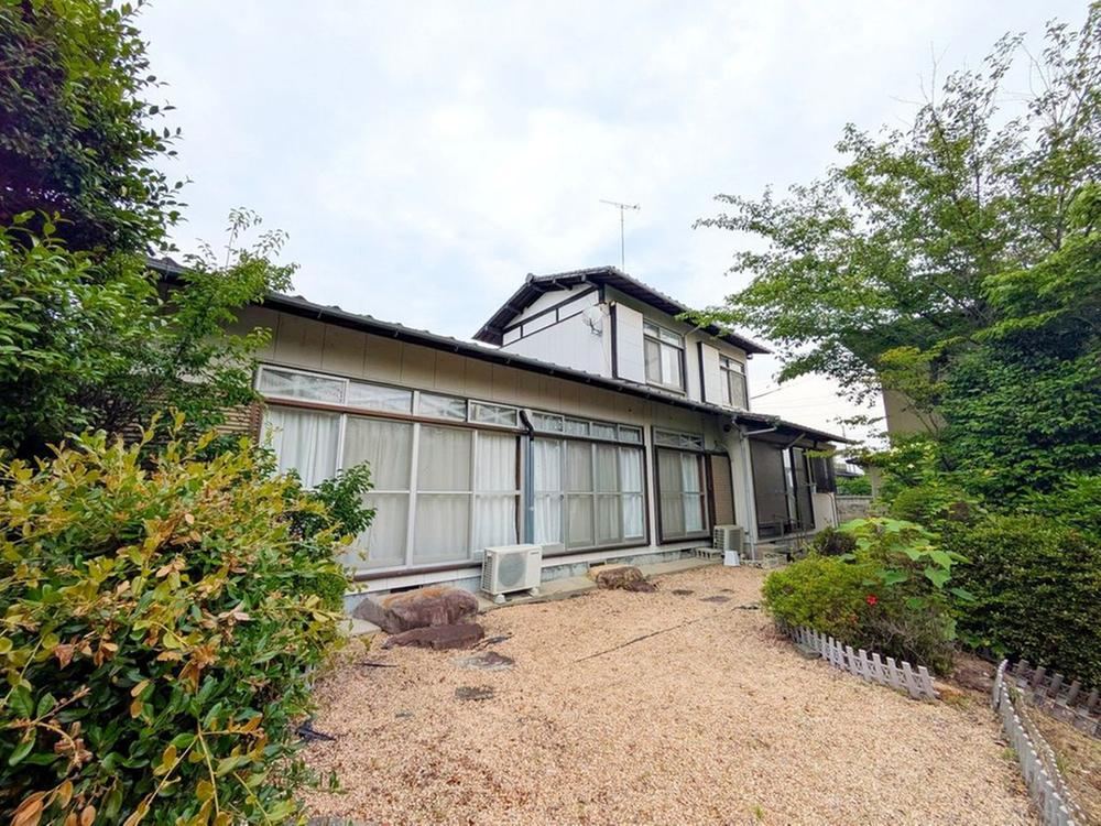 5LDK house in Ube, Yamaguchi - Photo 1