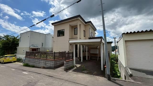 3LDK house in Minami Ward, Sapporo, Hokkaido - Photo 1