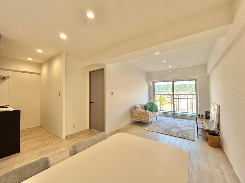 2LDK apartment in Daito, Osaka - Photo 1