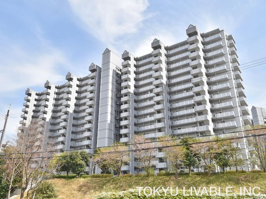 3LDK apartment in Sanda, Hyogo - Photo 1