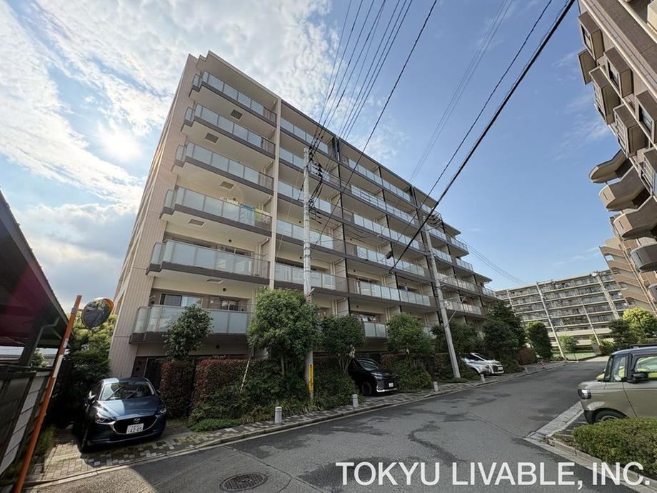 3LDK apartment in Mitaka, Tokyo - Photo 1