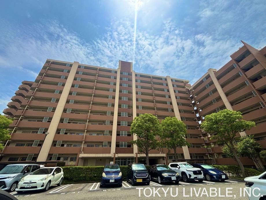 3LDK apartment in Urayasu, Chiba - Photo 1