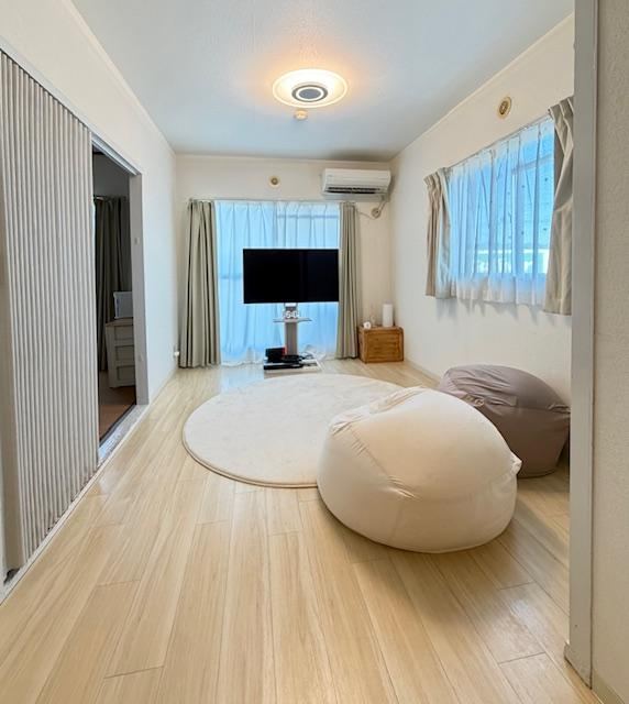 2LDK apartment in Higashiosaka, Osaka - Photo 1