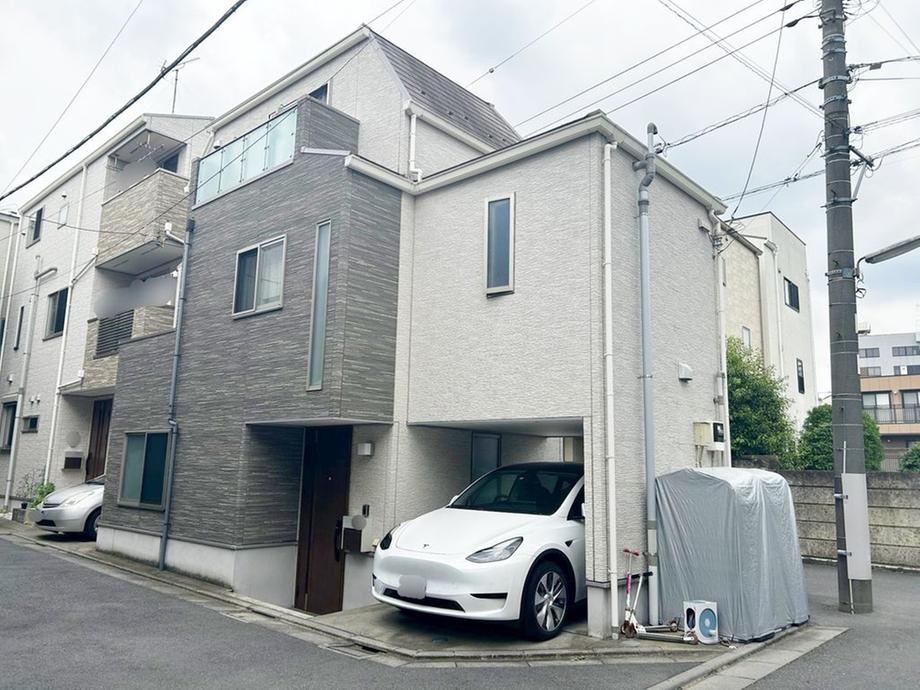 2LDK house in Shinagawa Ward, Tokyo - Photo 1