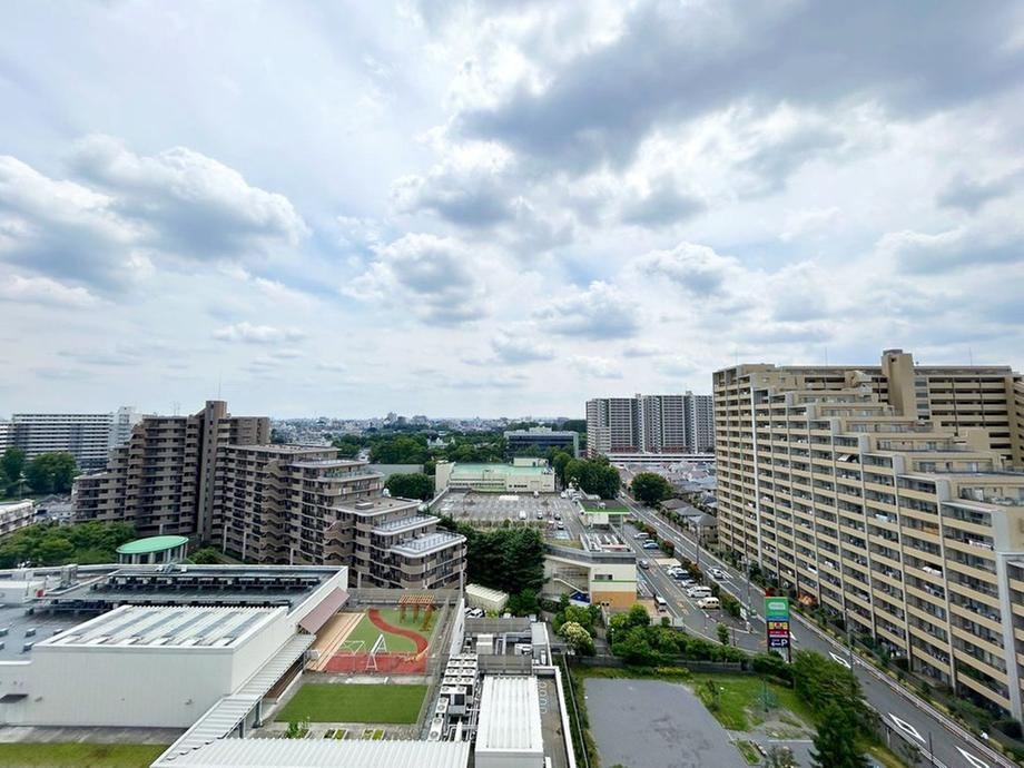 3LDK apartment in Nishitokyo, Tokyo - Photo 1