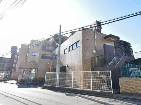 3LDK apartment in Funabashi, Chiba - Photo 1