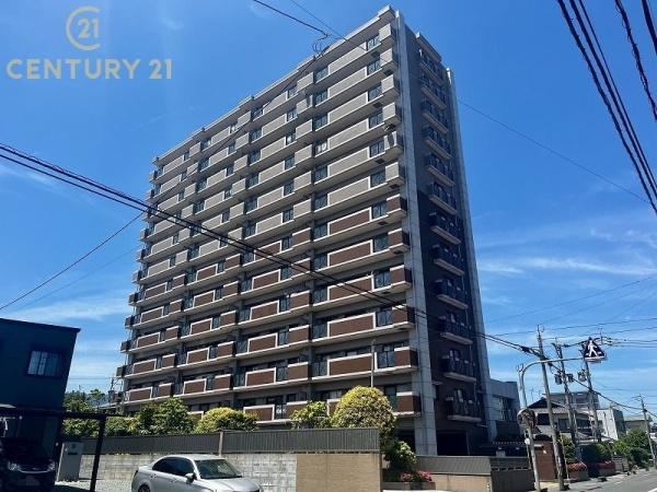 4LDK apartment in Tosu, Saga - Photo 1
