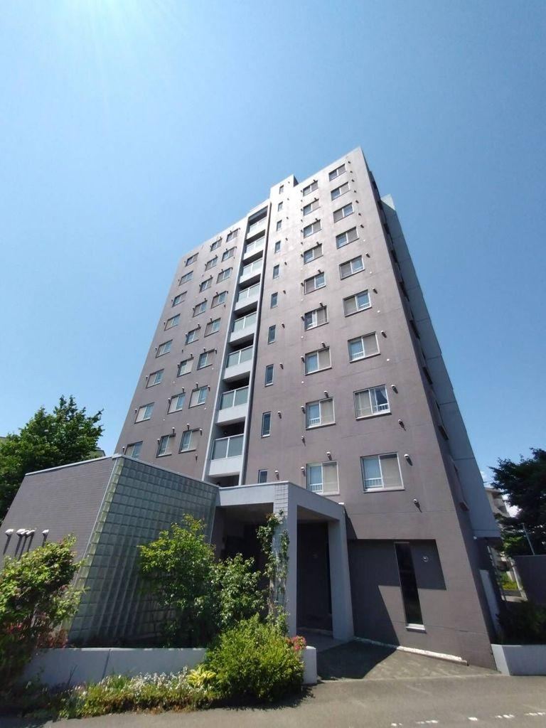 3LDK apartment in Shiroishi Ward, Sapporo, Hokkaido - Photo 1