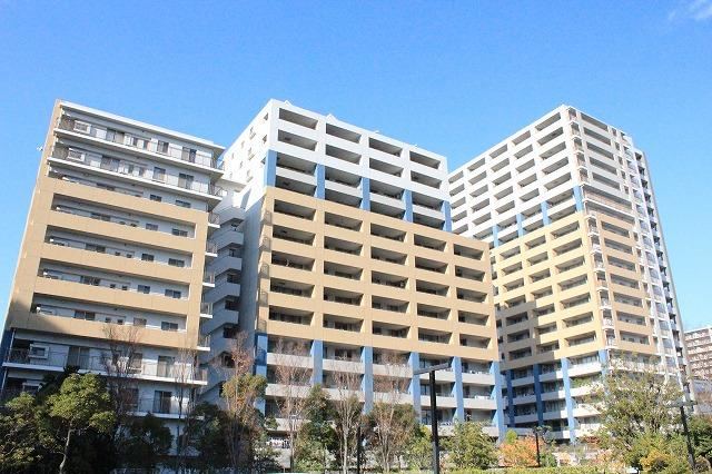 3LDK apartment in Koto Ward, Tokyo - Photo 1