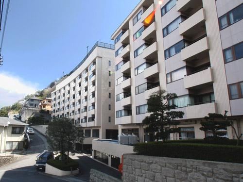 2LDK apartment in Atami, Shizuoka - Photo 1