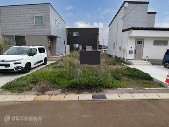 plot of land in Konan Ward