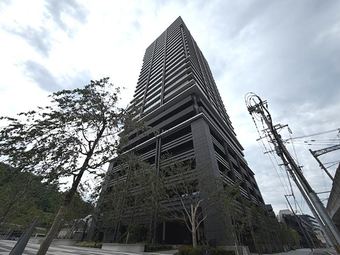 2LDK apartment in Nishi Ward