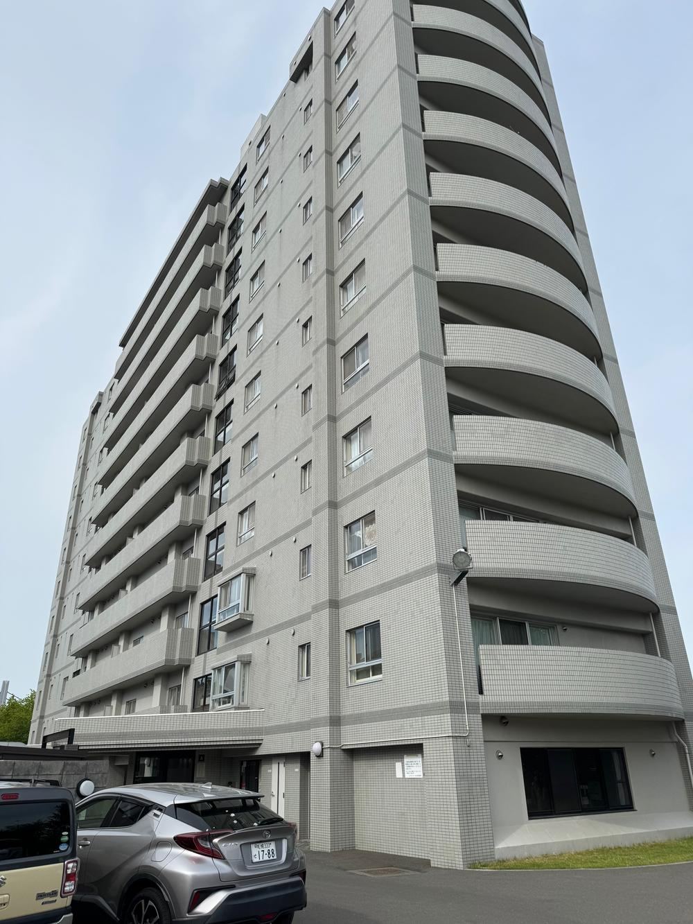 3LDK apartment in Minami Ward, Sapporo, Hokkaido - Photo 1