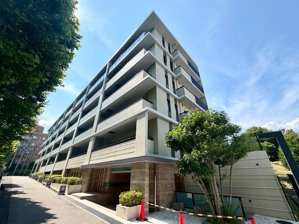 3LDK apartment in Suita, Osaka - Photo 1