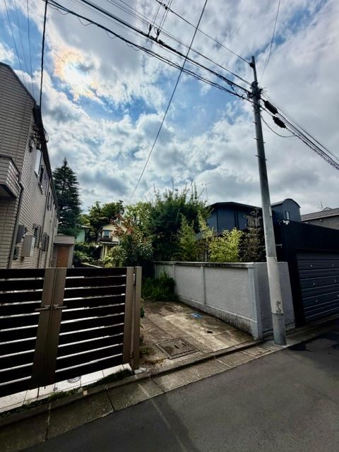 411 m² land in Meguro Ward, Tokyo - Photo 1
