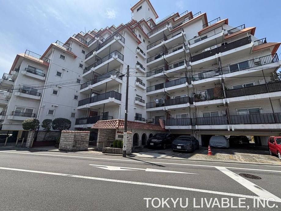 3LDK apartment in Ota Ward, Tokyo - Photo 1