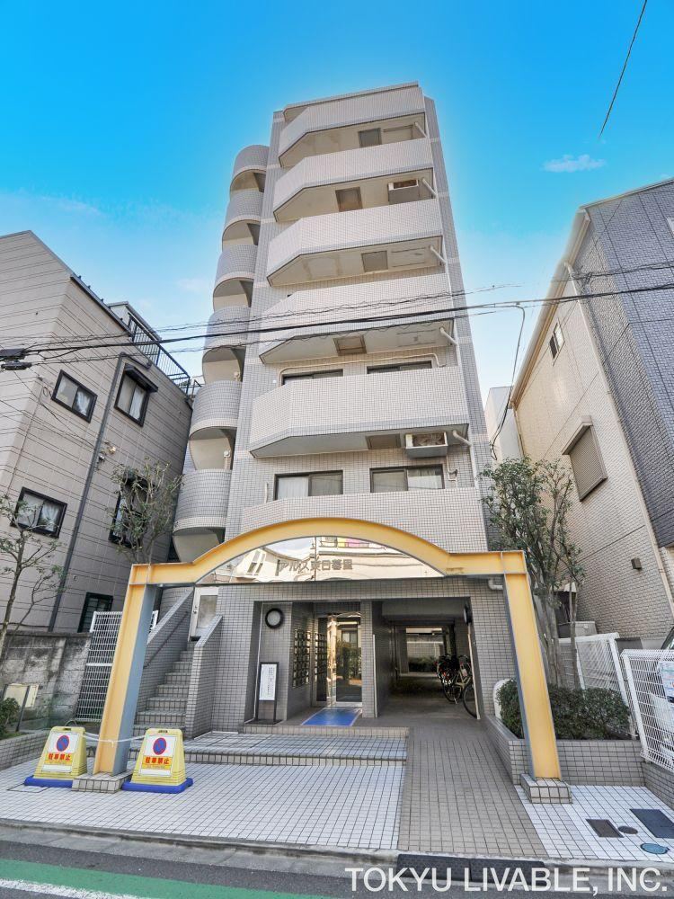 2DK apartment in Arakawa Ward, Tokyo - Photo 1