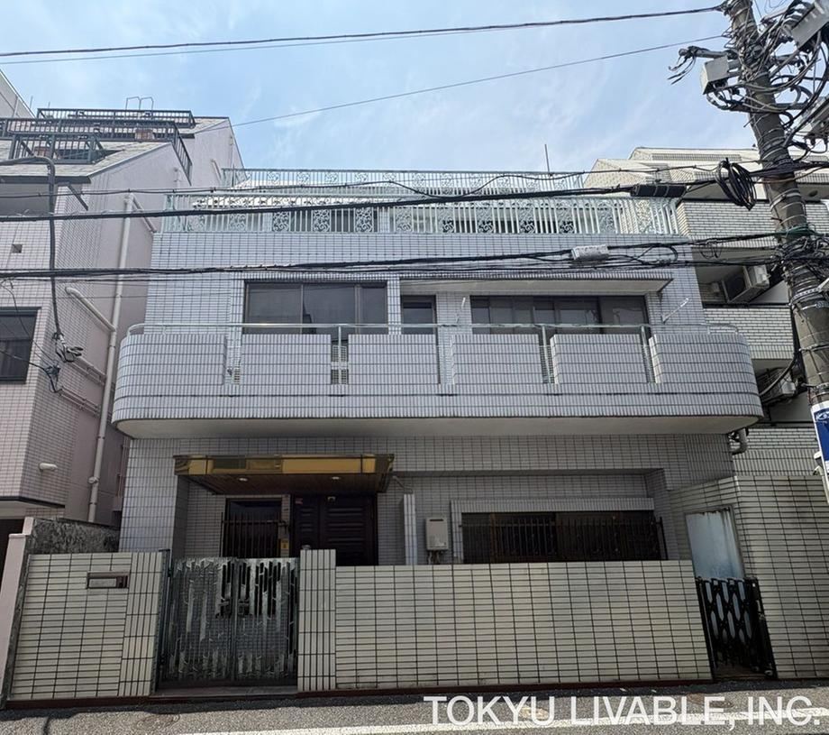 7LDK+2S house in Nakano Ward, Tokyo - Photo 1