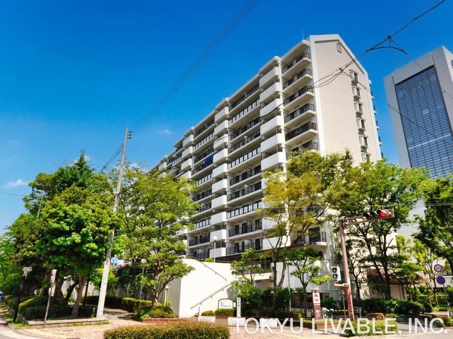 3LDK apartment in Chuo Ward, Kobe, Hyogo - Photo 1