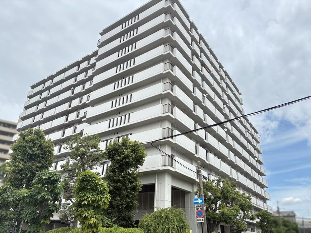 2LDK apartment in Nishiyodogawa Ward, Osaka - Photo 1