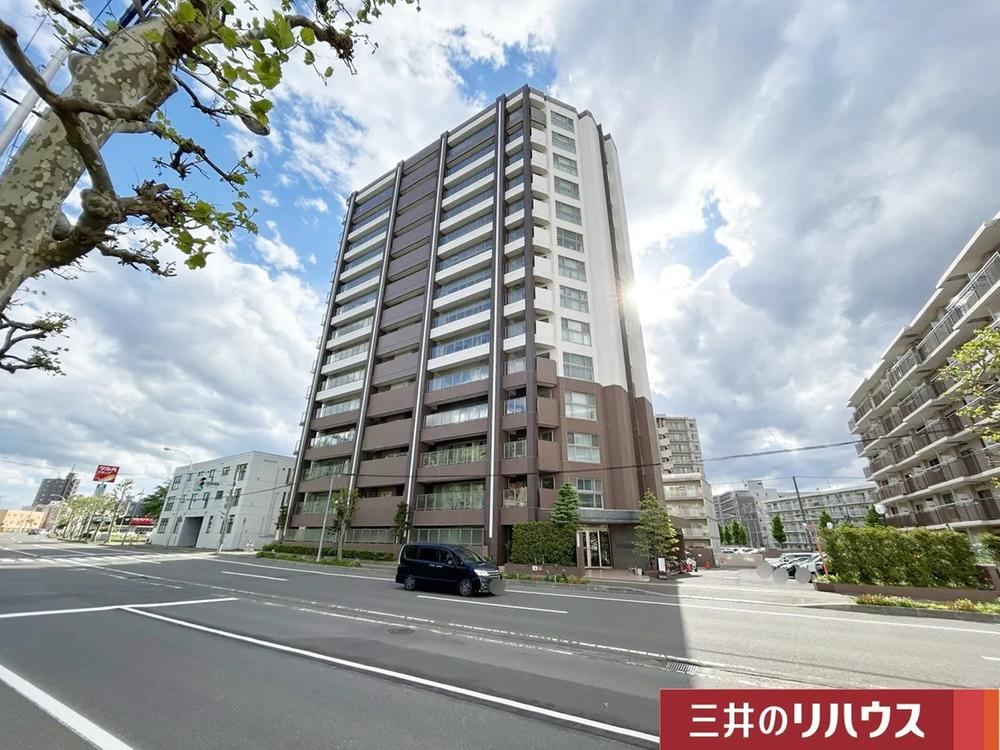 3LDK apartment in Atsubetsu Ward, Sapporo, Hokkaido - Photo 1