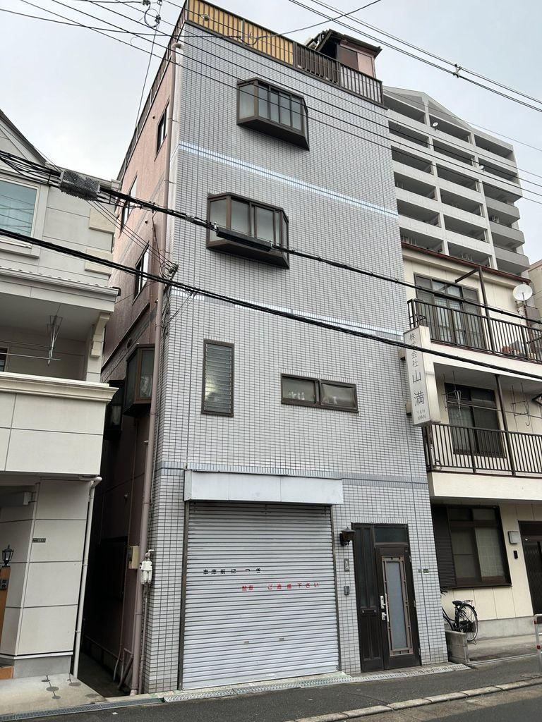 5LDK house in Higashiyodogawa Ward, Osaka - Photo 1