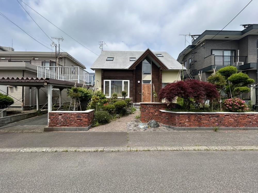 4LDK+S house in Atsubetsu Ward, Sapporo, Hokkaido - Photo 1