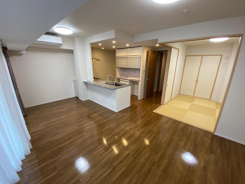 3LDK apartment in Sumiyoshi Ward, Osaka - Photo 1