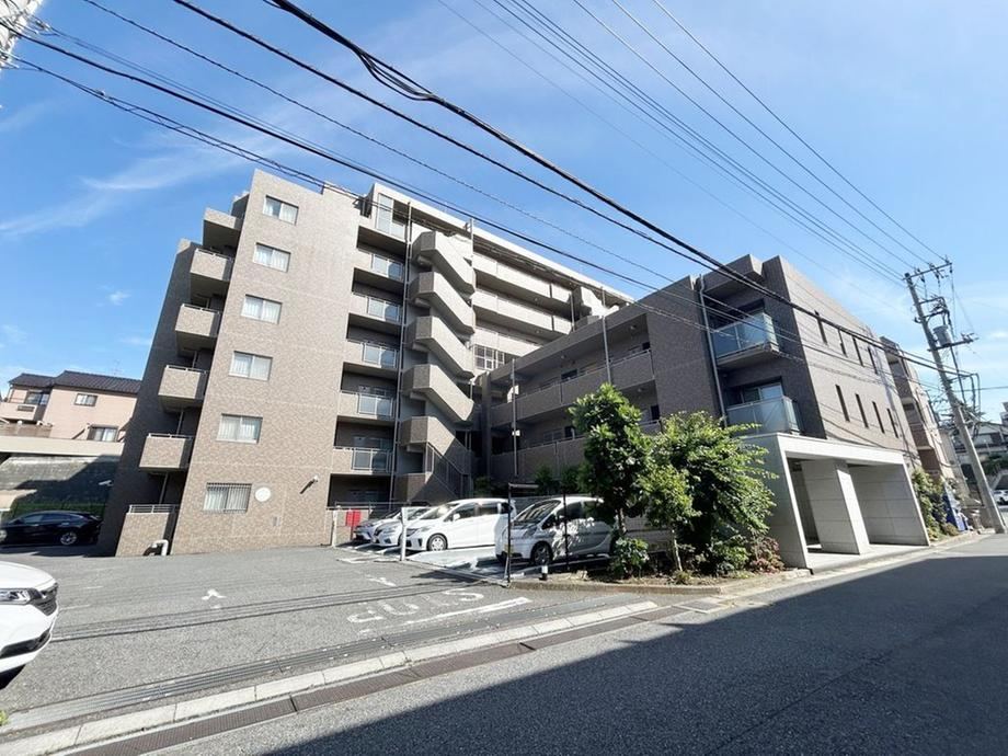 2LDK+S apartment in Kashiwa, Chiba - Photo 1