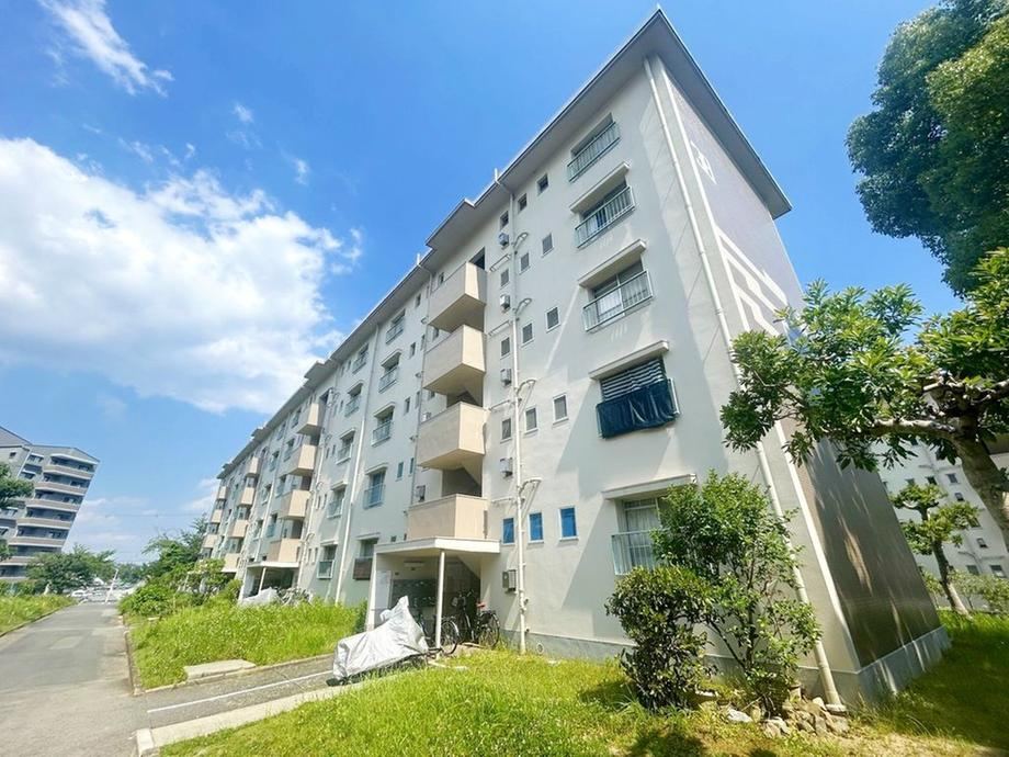 3DK apartment in Mino, Osaka - Photo 1