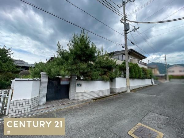6LDK house in Hashimoto, Wakayama - Photo 1