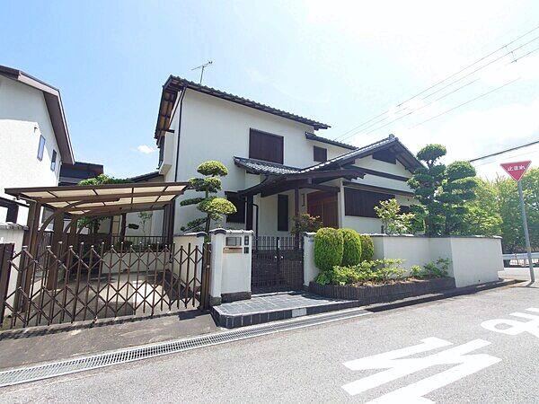 5LDK house in Nishinomiya, Hyogo - Photo 1