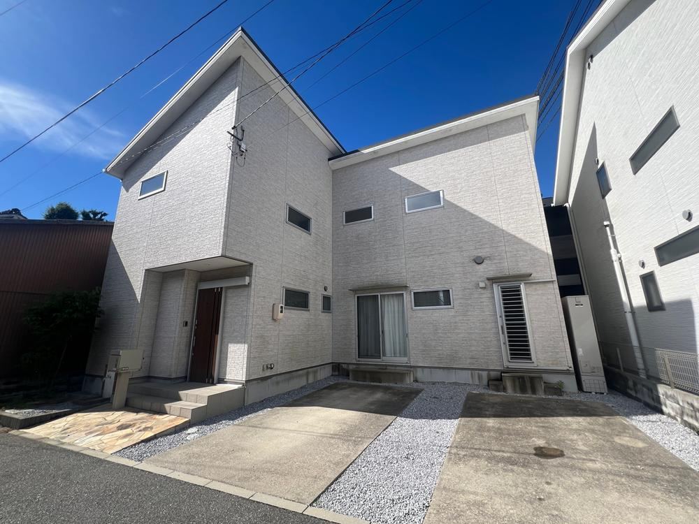 3LDK+2S house in Asakita Ward, Hiroshima - Photo 1