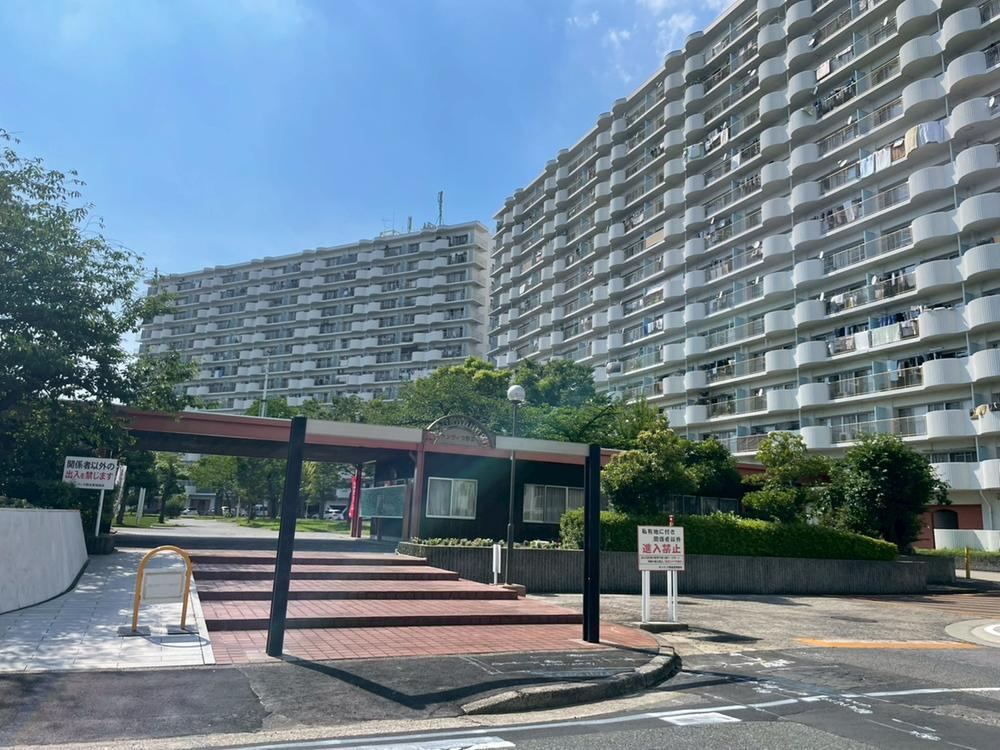 4LDK apartment in Midori Ward, Nagoya, Aichi - Photo 1