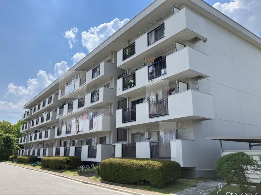 3LDK apartment in Hirakata, Osaka - Photo 1
