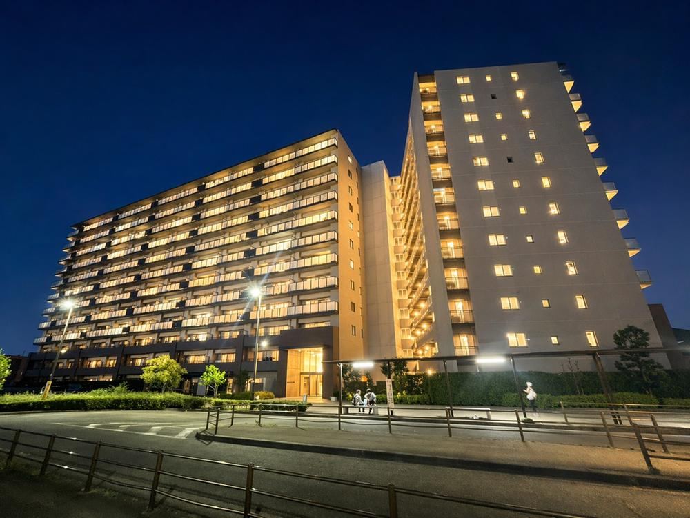 3LDK apartment in Funabashi, Chiba - Photo 1